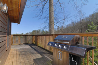 Pigeon Forge Cabin with a Montain View and a Gas Grill